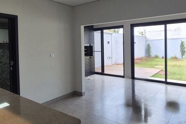 Casa &agrave; venda - 247m&sup2; - Prox mercado Camilo