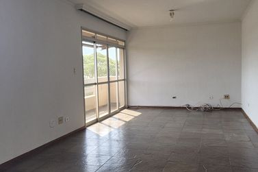 Apartamento &agrave; venda - 115m&sup2; - Centro