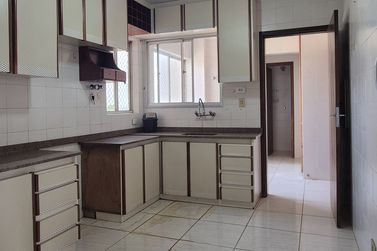 Apartamento &agrave; venda - 115m&sup2; - Centro