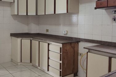 Apartamento &agrave; venda - 115m&sup2; - Centro