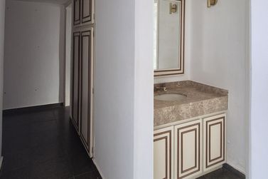 Apartamento &agrave; venda - 120m&sup2; - Centro
