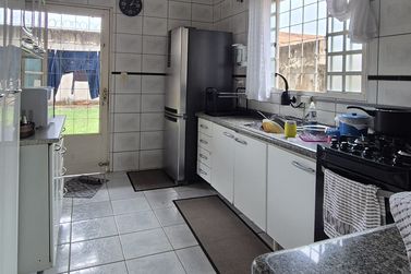 Casa &agrave; venda - 132m&sup2; - Pr&oacute;xima Col&eacute;gio Estadual 