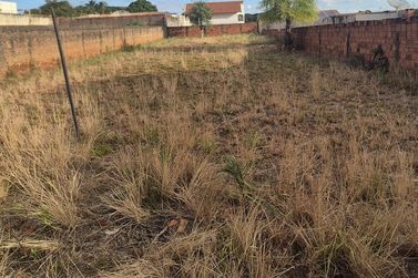 Terreno &agrave; venda - 924m&sup2; - Centro