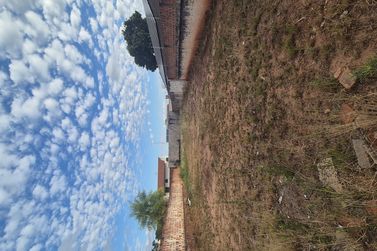Terreno &agrave; venda - 924m&sup2; - Centro