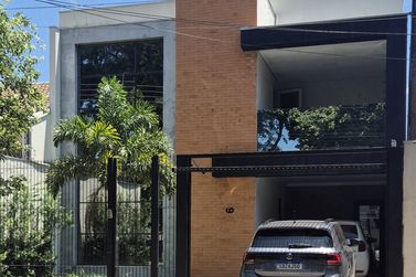 Casa &agrave; venda - 260m&sup2; - Jardim Ibirapuera 