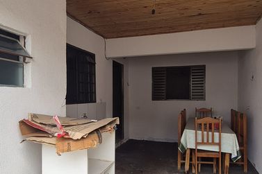 Casa &agrave; venda - 200m&sup2; - Centro