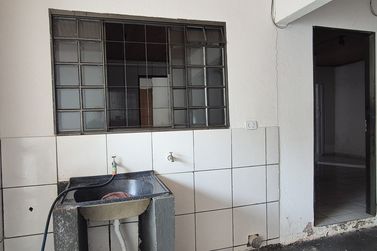 Casa &agrave; venda - 200m&sup2; - Centro