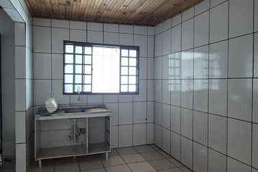 Casa &agrave; venda - 200m&sup2; - Centro