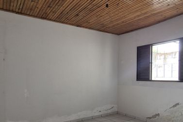 Casa &agrave; venda - 200m&sup2; - Centro