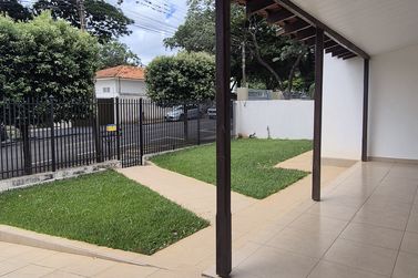 Casa &agrave; venda - 260m&sup2; - Centro
