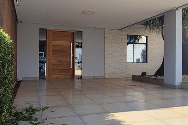Casa &agrave; venda - 247m&sup2; - Prox mercado camilo