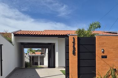 Casa &agrave; venda - 130m&sup2; - Centro