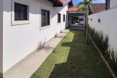 Casa &agrave; venda - 130m&sup2; - Centro