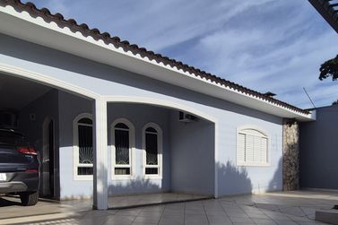Casa &agrave; venda - 285m&sup2; - JD Ouro Branco 