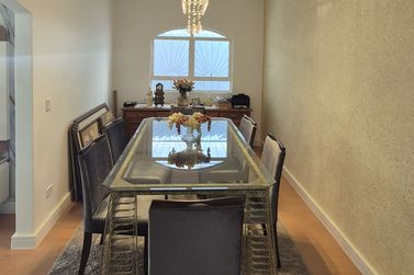Casa &agrave; venda - 285m&sup2; - JD Ouro Branco 