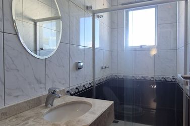 Sobrado &agrave; venda - 170m&sup2; - JD OURO BRANCO