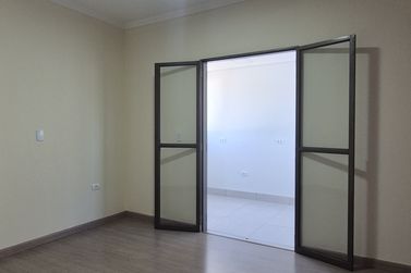 Sobrado &agrave; venda - 170m&sup2; - JD OURO BRANCO