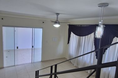 Sobrado &agrave; venda - 170m&sup2; - JD OURO BRANCO