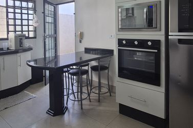 Casa &agrave; venda - 207m&sup2; - Centro