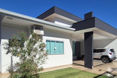 Casa &agrave; venda - 186m&sup2; - Jd Monte Cristo 
