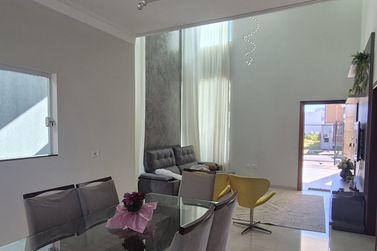 Casa &agrave; venda - 186m&sup2; - Jd Monte Cristo 