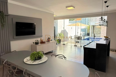 Sobrado &agrave; venda - 207m&sup2; - Centro