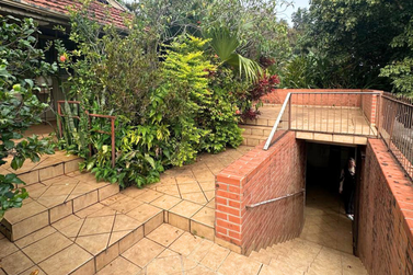 Terreno &agrave; venda - 450m&sup2; - Centro