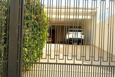 Casa para alugar - 386m&sup2; - Jardim Igua&ccedil;u