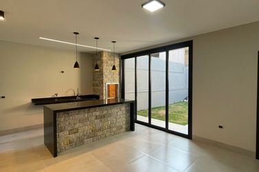 Casa &agrave; venda - Centro