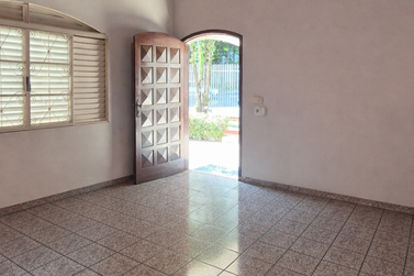 Casa &agrave; venda - 220m&sup2; - Jardim Igua&ccedil;u 