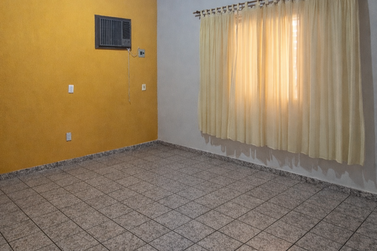 Casa &agrave; venda - 220m&sup2; - Jardim Igua&ccedil;u 