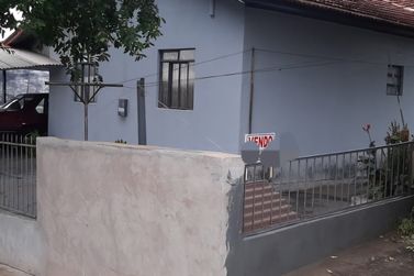 Casa &agrave; venda - 101m&sup2; - Prox Santa Casa