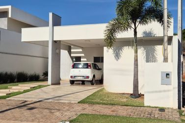 Casa &agrave; venda - 134m&sup2; - Condom&iacute;nio ARAUC&Aacute;RIA 