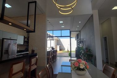 Casa &agrave; venda - 270m&sup2; - Centro