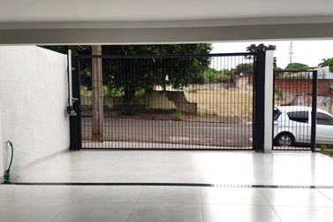 Casa &agrave; venda - 230m&sup2; - Pr&oacute;ximo ao Mufatto
