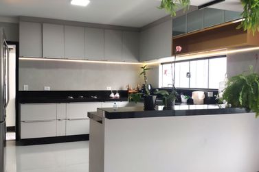 Casa &agrave; venda - 230m&sup2; - Pr&oacute;ximo ao Mufatto