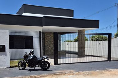 Casa &agrave; venda - 143m&sup2; - Centro