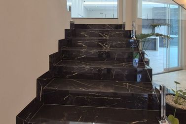 Casa &agrave; venda - 300m&sup2; - JD Ouro Branco 