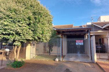 Casa &agrave; venda - 80m&sup2; - Jardim Santos Dumont