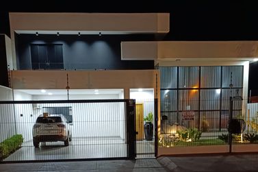 Casa &agrave; venda - 215m&sup2; - JD Oasis