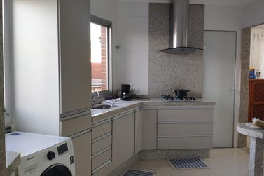 Apartamento &agrave; venda - 220m&sup2; - Centro
