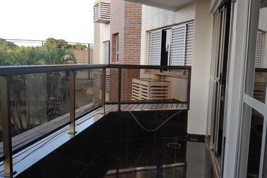 Apartamento &agrave; venda - 220m&sup2; - Centro