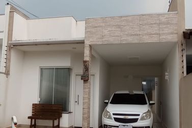 Casa &agrave; venda - 72m&sup2; - Jardim Oasis