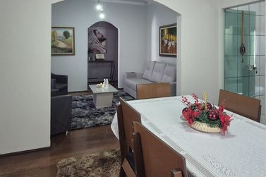 Casa &agrave; venda - 210m&sup2; - Jardim Ouro Branco 