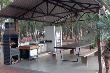 Ch&aacute;cara &agrave; venda - 210m&sup2; - &Aacute;guas de Santa Clara 
