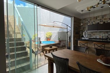 Casa &agrave; venda - 180m&sup2; - Jardim Central