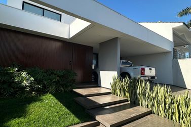 Casa &agrave; venda - 245m&sup2; - Jardim Ouro Branco 