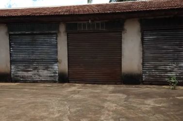 Casa &agrave; venda - 150m&sup2; - Centro