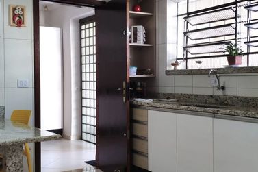 Casa &agrave; venda - 215m&sup2; - Centro