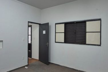 Sal&atilde;o Comercial &agrave; venda - 470m&sup2; - Frente corpo bombeiros 